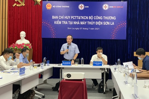 Ban Chỉ huy PCTT&TKCN Bộ Công Thương làm việc tại Sơn La
