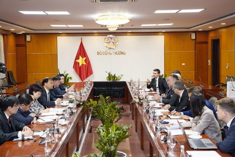 Thứ trưởng Bộ Công Thương Đỗ Thắng Hải tiếp Đại sứ Cộng hòa Séc tại Việt Nam và đoàn doanh nghiệp Công ty Skoda