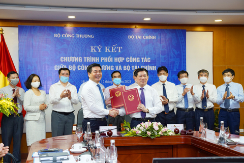 The Signing Ceremony of the Cooperation Program between the Ministry of Industry and Trade and the Ministry of Finance