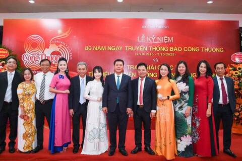 The Ceremony Celebrating the 80th Anniversary of the Traditional Day and Awarding the Contest on the History of the Industry and Trade Sector