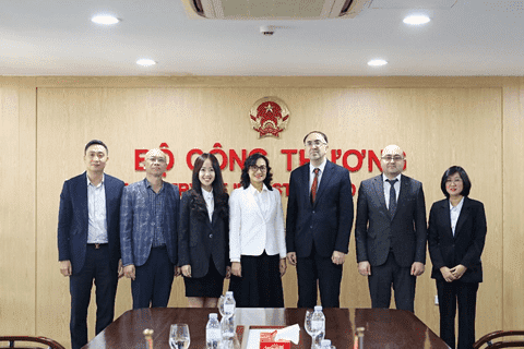 Vietnam’s Deputy Minister Phan Thi Thang meets Ambassador Extraordinary and Plenipotentiary of the Republic of Armenia