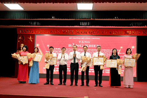 Party Committee of the Ministry of Industry and Trade organizes the 2026 political essay contest on protecting the Party’s ideological foundation