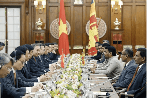 Minister Le Manh Hung accompanies General Secretary, State President To Lam on State visit to Sri Lanka, advancing trade and industrial cooperation