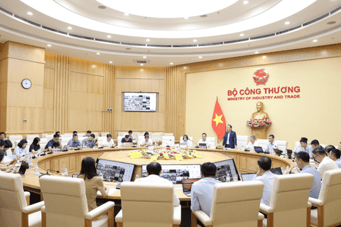 Ministry of Industry and Trade reviews progress in implementing Resolution No. 70-NQ/TW