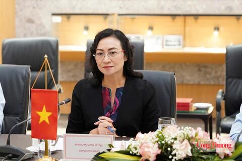Vietnamese, Lao Ministries of Industry and Trade hold talks on inspection, domestic market management