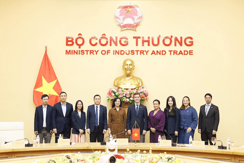 Deputy Minister Phan Thi Thang holds talks with Panama’s Vice Minister of Foreign Affairs