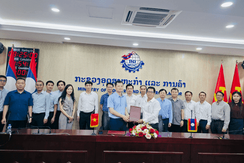 Viet Nam-Lao technical meeting advances concrete steps to boost bilateral trade