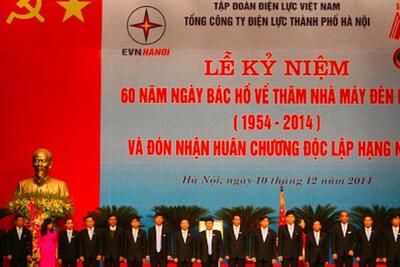 EVN HANOI kỷ niệm 60 năm ngày Bác Hồ về thăm Nhà máy Đèn Bờ Hồ và đón nhận Huân chương Độc lập hạng Nhất