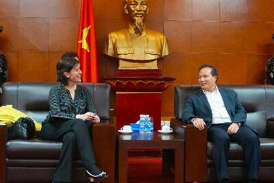 Thứ trưởng Cao Quốc Hưng tiếp Đại sứ Đặc mệnh toàn quyền Hungary tại Việt Nam