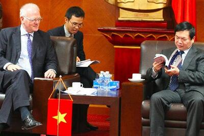 Bộ trưởng Vũ Huy Hoàng tiếp Đại sứ EU tại Việt Nam