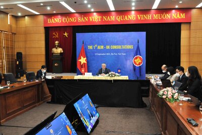 Tham_van_UK_0792c.jpg