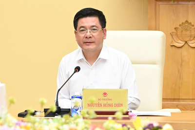 Bộ trưởng Bộ Công Thương Nguyễn Hồng Diên chủ trì cuộc họp
