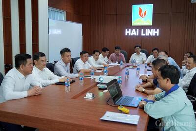 Chiều 23/8/2025, Bộ trưởng Nguyễn Hồng Diên đã dẫn đầu đoàn công tác của Bộ Công Thương đến thăm và làm việc tại kho cảng LNG Cái Mép (Khu công nghiệp Cái Mép, phường Tân Phước, TP. Hồ Chí Minh).