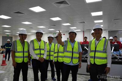 Chuỗi LNG đầu tiên tại Việt Nam đã được thiết lập hoàn chỉnh: cảng nhập LNG - kho chứa - trạm tái hóa tại Thị Vải do Tổng công ty Khí Việt Nam (PV GAS) đầu tư hệ thống đường ống truyền dẫn, đến tổ máy GE 9HA.02 tại Nhơn Trạch.