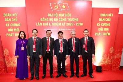 Đoàn đại biểu Báo Công Thương tham dự Đại hội