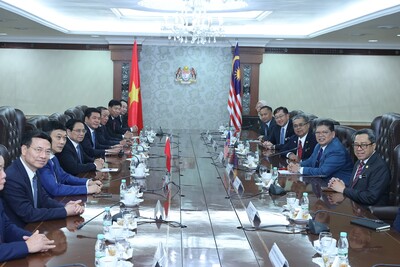 Bộ trưởng Nguyễn Hồng Diên cùng lãnh đạo các Bộ, ngành Việt Nam tháp tùng Thủ tướng Phạm Minh Chính hội kiến với Chủ tịch Thượng viện Malaysia. Ảnh: Dương Giang/TTXVN