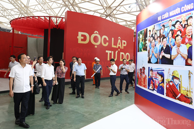 Gian triển lãm “80 năm Ngành Công Thương lớn mạnh cùng đất nước” do Bộ Công Thương chủ trì, nhằm tôn vinh những thành tựu và đóng góp của ngành đối với đất nước; tuyên truyền, giới thiệu về chủ trương, chính sách, định hướng phát triển của ngành trong kỷ nguyên mới - Kỷ nguyên vươn mình của dân tộc.