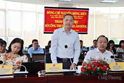 Ông Nguyễn Anh Sơn, Cục trưởng Cục Xuất nhập khẩu phát biểu tại buổi làm việc. Ảnh: Lê Sơn