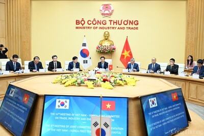 Bộ trưởng Nguyễn Hồng Diên và các thành viên trong đoàn Bộ Công Thương đánh giá rất cao quan hệ hợp tác giữa hai nước phát triển trong mọi lĩnh vực