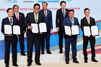Thủ tướng Việt Nam, Malaysia và Singapore chứng kiến Lễ trao Thoả thuận hợp tác điện gió chiều ngày 26/5