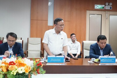 Ông Lưu Anh Tú – Chủ tịch kiêm Giám đốc Công ty Xăng dầu khu vực V cam kết đảm bảo cung ứng xăng dầu dịp Tết cho người dân trên địa bàn