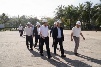 Thứ trưởng Nguyễn Hoàng Long kiểm tra hoạt động Tổng kho Xăng dầu Đà Nẵng
