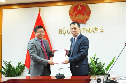 Trao Quyết định bổ nhiệm Phó Vụ trưởng Vụ Tiết kiệm năng lượng và Phát triển bền vững