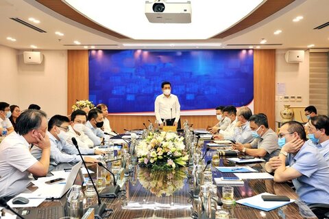 Leaders of the Ministry of Industry and Trade worked with Petrolimex