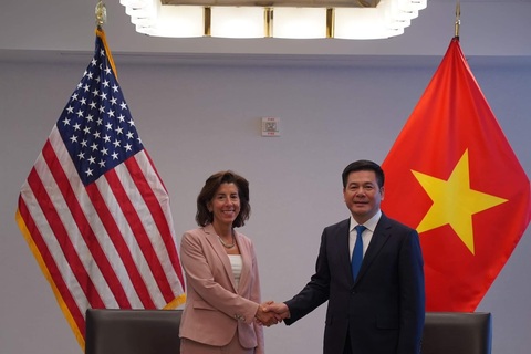 Bộ trưởng Bộ Công Thương Nguyễn Hồng Diên tiếp Bộ trưởng Bộ Thương mại Hoa Kỳ Gina Raimondo