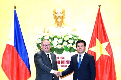 Bộ trưởng Nguyễn Hồng Diên tiếp và làm việc với Bộ trưởng Bộ Nông nghiệp Philippines