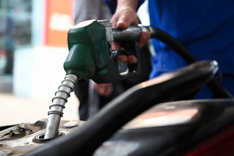 Giá xăng dầu giảm nhẹ tại kỳ điều hành ngày 22/2/2024