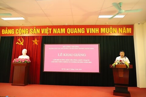 Bộ Công Thương tổ chức lớp bồi dưỡng đối với công chức ngạch chuyên viên chính và tương đương năm 2024