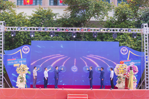 Trường Cao đẳng Công nghệ và Kinh tế Công nghiệp tổ chức Lễ Khai giảng năm học 2024-2025