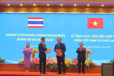 Việt Nam - Thái Lan ký kết hợp tác chiến lược thúc đẩy tiêu thụ hàng Việt