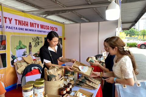 Hà Nội: Nhiều giải pháp thúc đẩy sản xuất sạch hơn và tiêu dùng bền vững