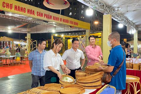 Tăng cường truyền thông, thúc đẩy tiêu dùng bền vững