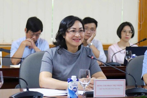 Thứ trưởng Bộ Công Thương Phan Thị Thắng làm việc với Ủy ban nhân dân tỉnh Tuyên Quang về phát triển thương mại biên giới