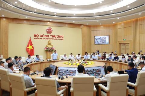 Chùm ảnh: Bộ Công Thương tổ chức hội nghị sơ kết cơ chế mua bán điện trực tiếp