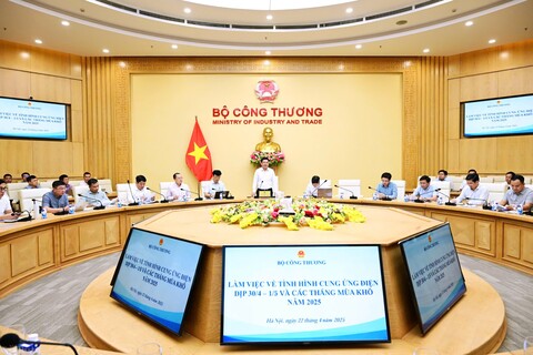 Bộ trưởng Nguyễn Hồng Diên chủ trì họp cung ứng điện dịp 30/4-1/5 và mùa khô 2025