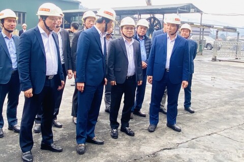 Chùm ảnh: Thứ trưởng Trương Thanh Hoài kiểm tra hiện trường sản xuất Than Nam Mẫu