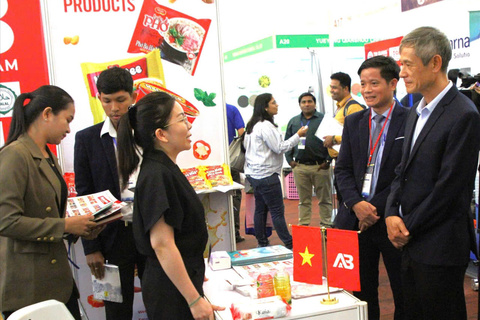 Hàng Việt Nam được quan tâm tại Hội chợ Nông nghiệp, Chăn nuôi, Thủy sản, Thực phẩm, Đồ uống Campuchia 2025