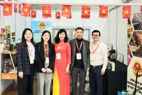 Hàng Việt Nam khẳng định vị thế tại Hội chợ Espacio Food & Service 2025
