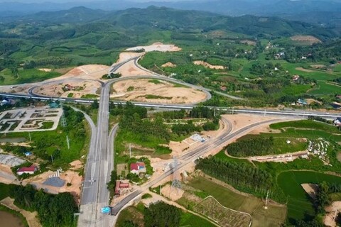 Lạng Sơn từng bước xanh hóa khu công nghiệp