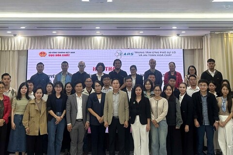 Đẩy mạnh tuyên truyền, phổ biến các quy định trong lĩnh vực hóa chất