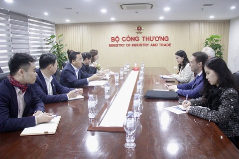Thứ trưởng Bộ Công Thương Nguyễn Hoàng Long làm việc với Tập đoàn CIP (Đan Mạch)