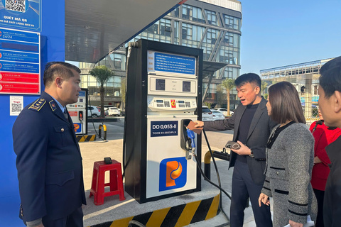 Bộ Công Thương hỏa tốc yêu cầu tăng cường kiểm tra kinh doanh xăng dầu trước biến động quốc tế