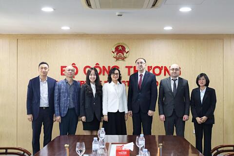 Thứ trưởng Phan Thị Thắng làm việc với Đại sứ Đặc mệnh Toàn quyền nước Cộng hòa Armenia