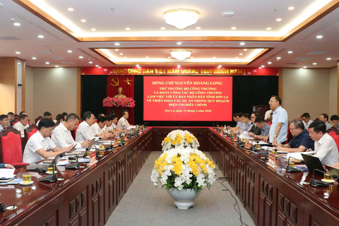 Thứ trưởng Nguyễn Hoàng Long làm việc với tỉnh Sơn La, thúc đẩy các dự án trong Quy hoạch điện VIII điều chỉnh