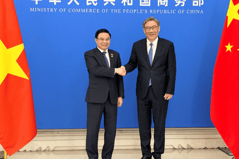 Hội đàm song phương giữa Bộ trưởng Lê Mạnh Hùng và Bộ trưởng Bộ Thương mại Trung Quốc Vương Văn Đào