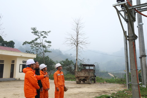 Bộ Công Thương ghi nhận nhiều ý kiến góp ý dự thảo Thông tư quy định chi tiết về bảo vệ công trình điện lực và an toàn trong lĩnh vực điện lực